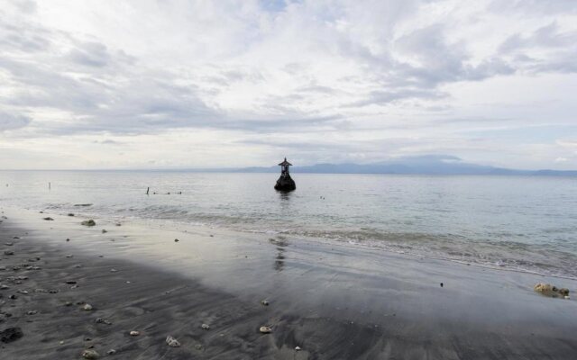 Apit Lawang Villas