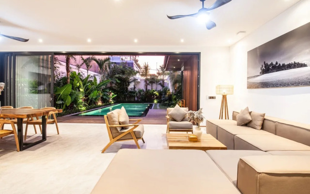 Elegant 5BR Villa Beach at 200m Canggu