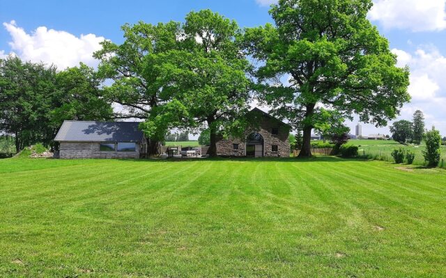 Wonderful Holiday Home in Gouvy with Hot Tub