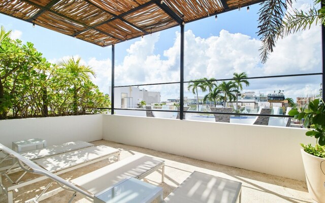 Siaan Luxury Condos 201 By Lockey