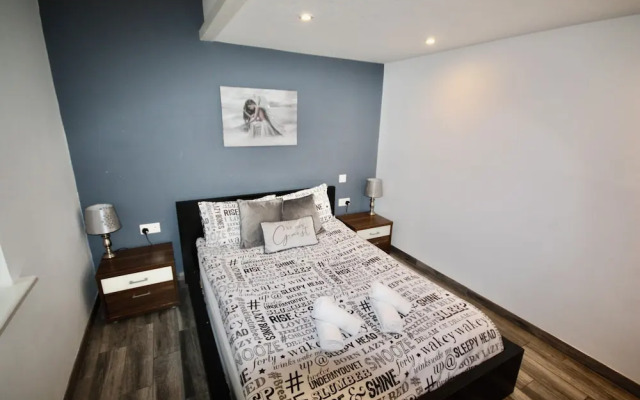 Ferndown Holiday Let