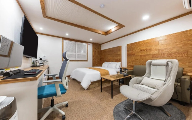 Cheonan Cafe Hotel