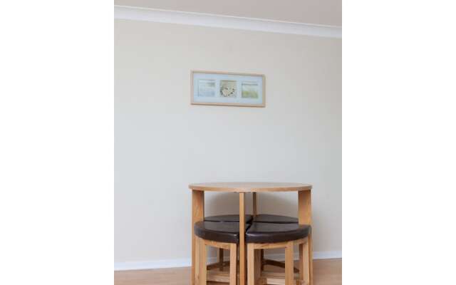 Festival Flat for 4 Overlooking Arthur's Seat