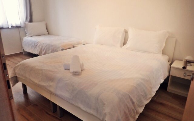 Apartments Danijel-in the Centre of Starigrad