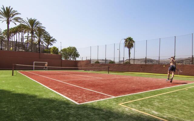 Corona Roja Apartments