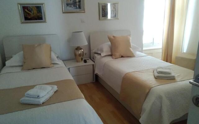 Private Apartments In Diocletians Palace