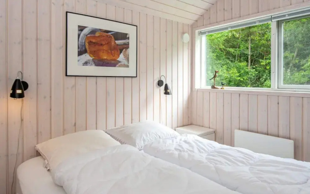 6 Person Holiday Home in Oksbol