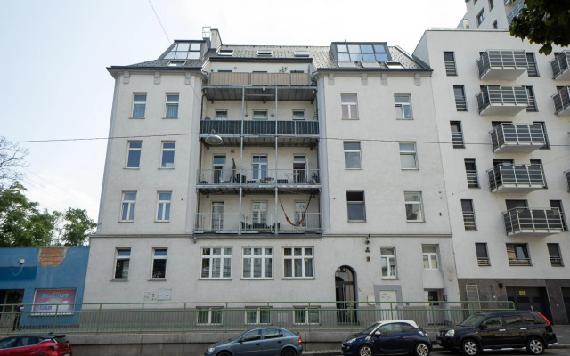 Sunny apartment in Leopoldstad + terrace with grill