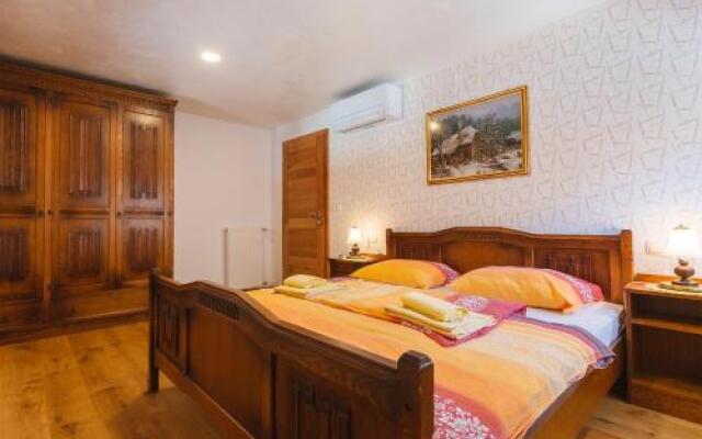 Apartment Ledrar