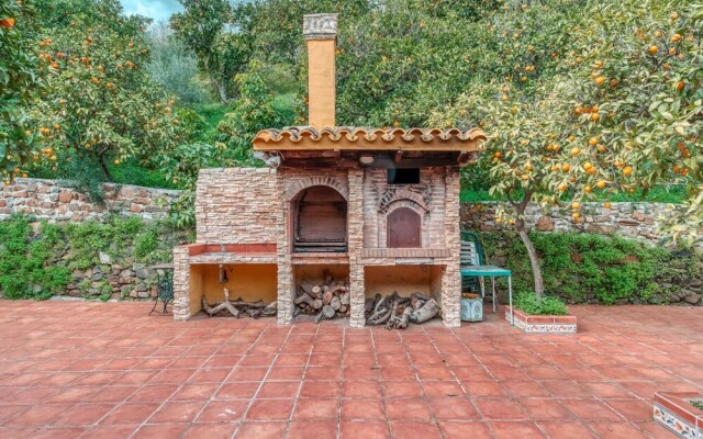 Scenic Villa in Ojen with Private Swimming Pool