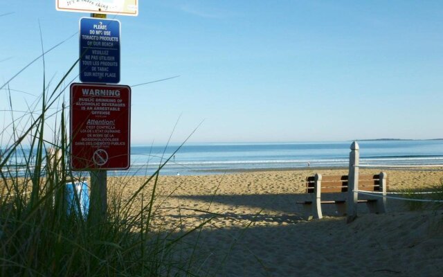 Copley LaReine Motel