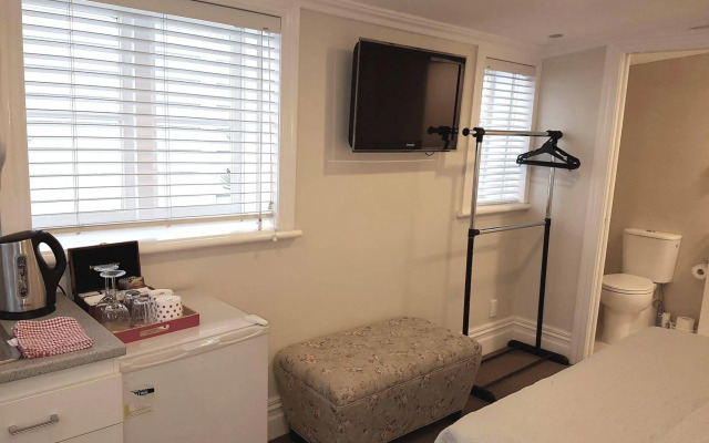 Ponsonby Manor