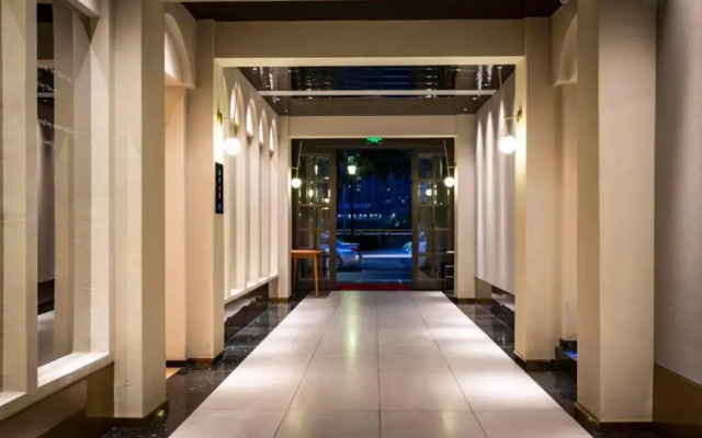 Kaiyuan Meitu Hotel (Lishui Qingtian High-speed Railway Station)