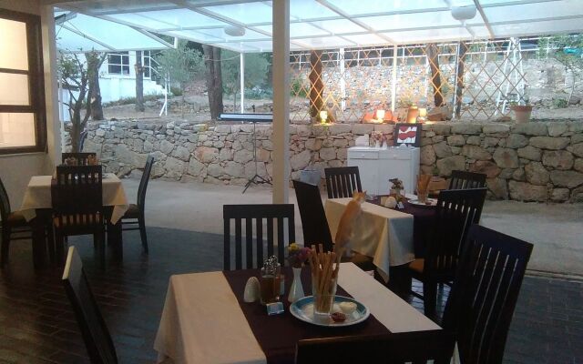 Tourist Resort Milna Vis