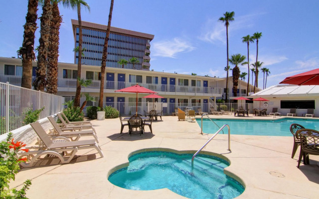 Motel 6 Old town Scottsdale/Fashion Square
