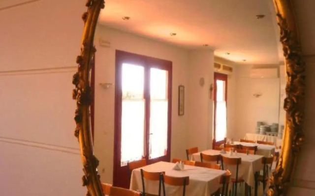 Paloma Garden-Corina Hotel