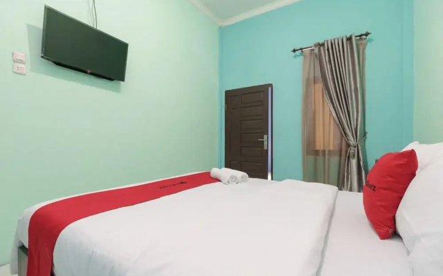 OYO 2229 Bunga Raya Residence