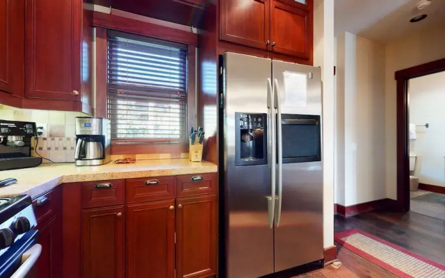 Juniper Crest 1 4 Bedroom Townhouse by RedAwning