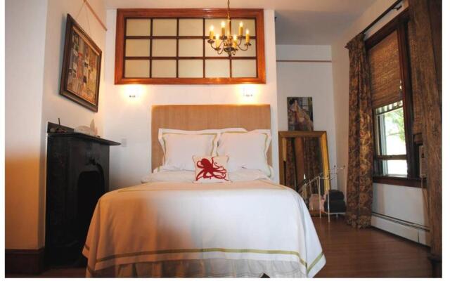 Austin House Inn