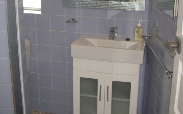 Edgewater, Unit 3/145 Shoal Bay Road