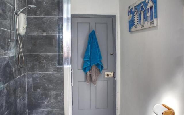 Perranporth Bungalow 2mins Walk to Beach!
