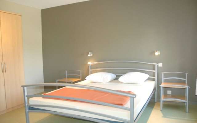 Holiday Home in Petithan With Garden