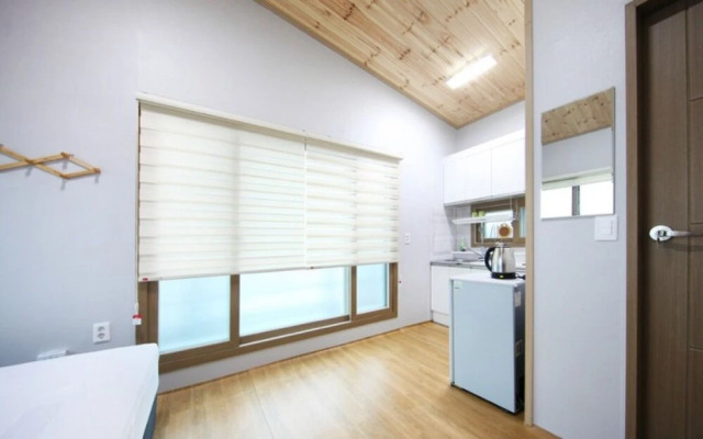 Jindo Arirang Beach Pension