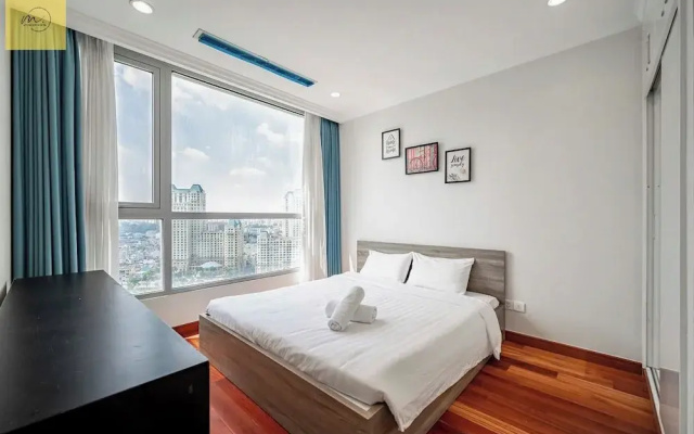 Landmark 81 Magical Tower Apartment