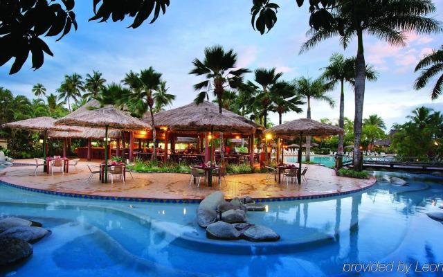 OUTRIGGER Fiji Beach Resort