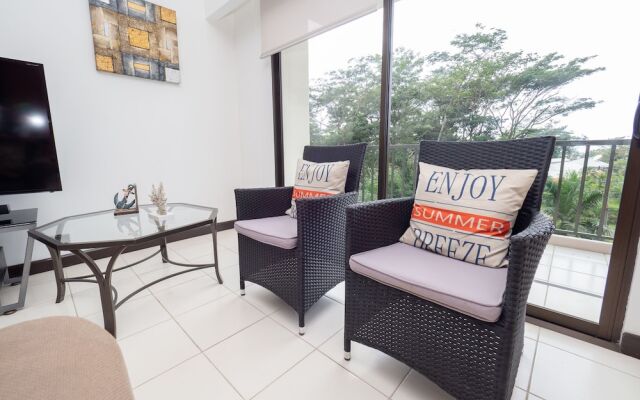 Jaco Bay Beach Condo 401