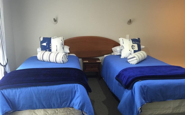 Sunset View Lodge – Guest Rooms – Dargaville