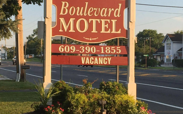 Boulevard Motel