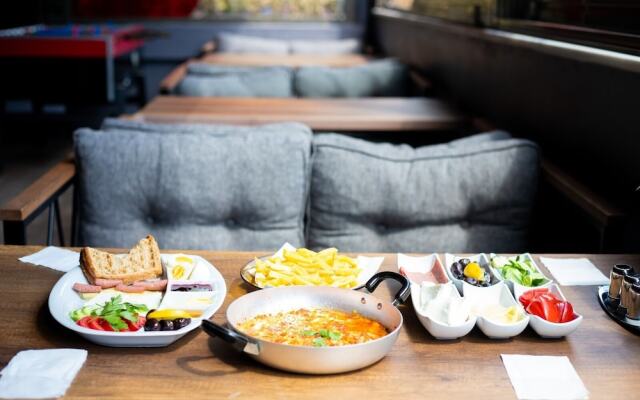 The Hera Suit Hotels