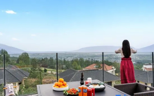 Dali Cangshan Mountain and Sea View Villa