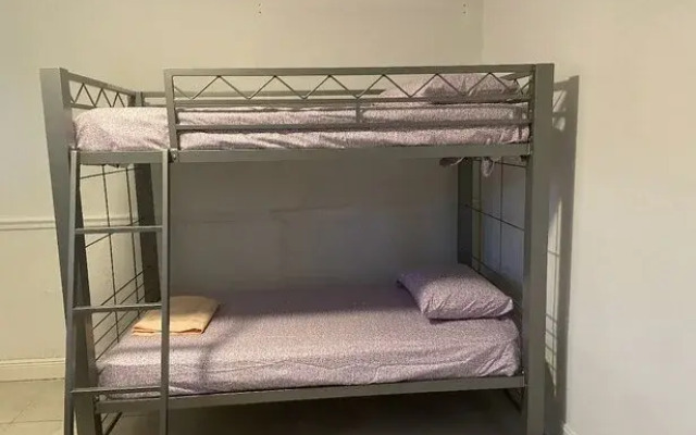Airport Guest Suites
