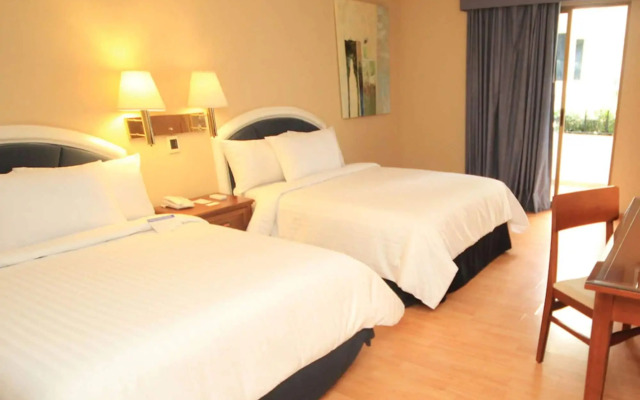 Gran Plaza Hotel & Convention Center