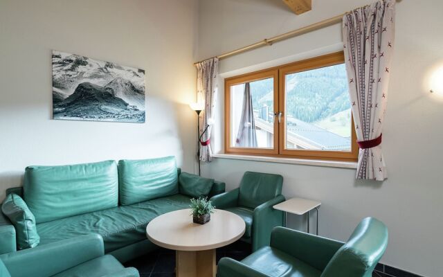 Fantastic Apartment in Saalbach Hinterglemm near Ski Area