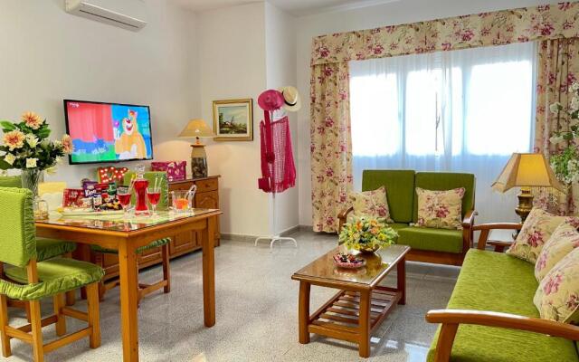 EmyCanarias Holiday Homes Vecindario