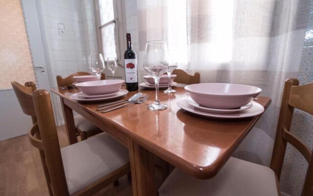 Naxian Harmony 300m from the beach