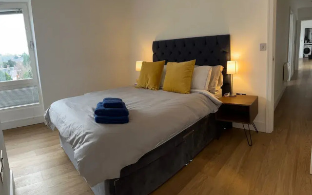 2br-modern-fullkitchen-25mincentrallondon-parking