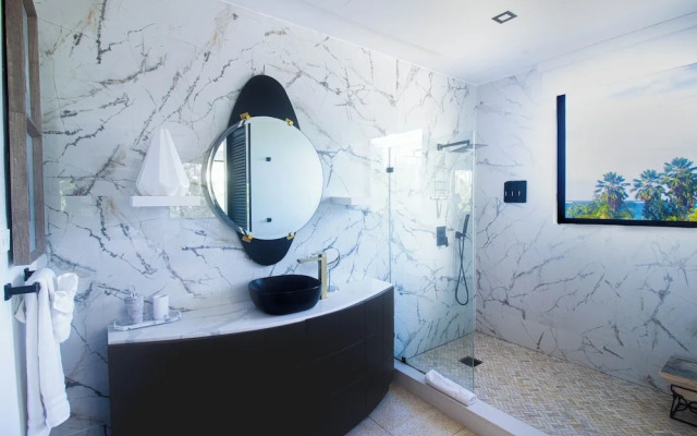 Villa Azure Ocean Suites