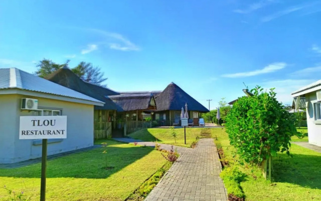 Tlou Safari Lodge