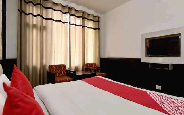 Hotel Whispering River