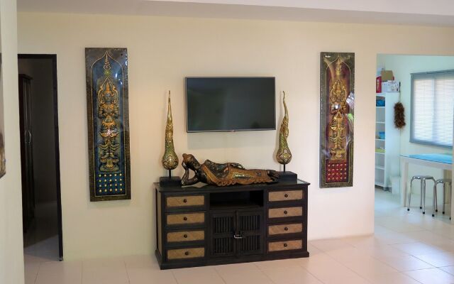 Garden Villa - Pattaya Holiday House Walking Street