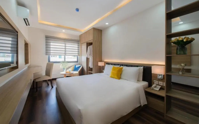 Long Beach Nha Trang Hotel