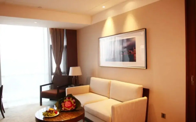 Swan Lakeview Hotel