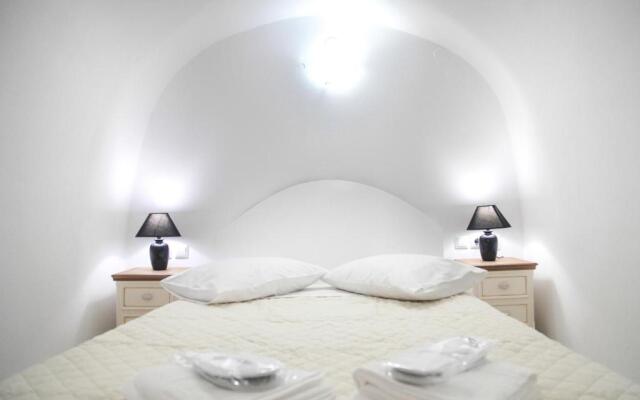 White Side Suites