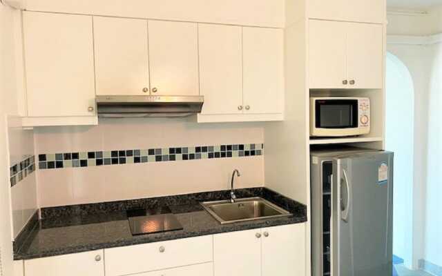 Angket hip Residence Fully Equipped 1 Bedroom + Bath tub & Shower