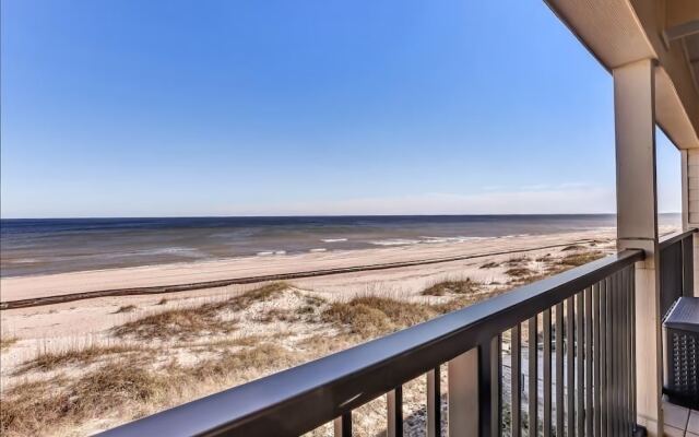 Coral Sands Beautiful Condominium by RedAwning