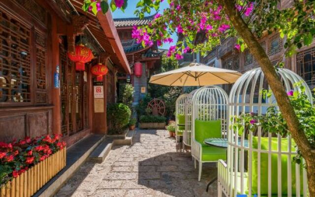 Lijiang Courtyard & Sunlight Ya Yuan Hotel